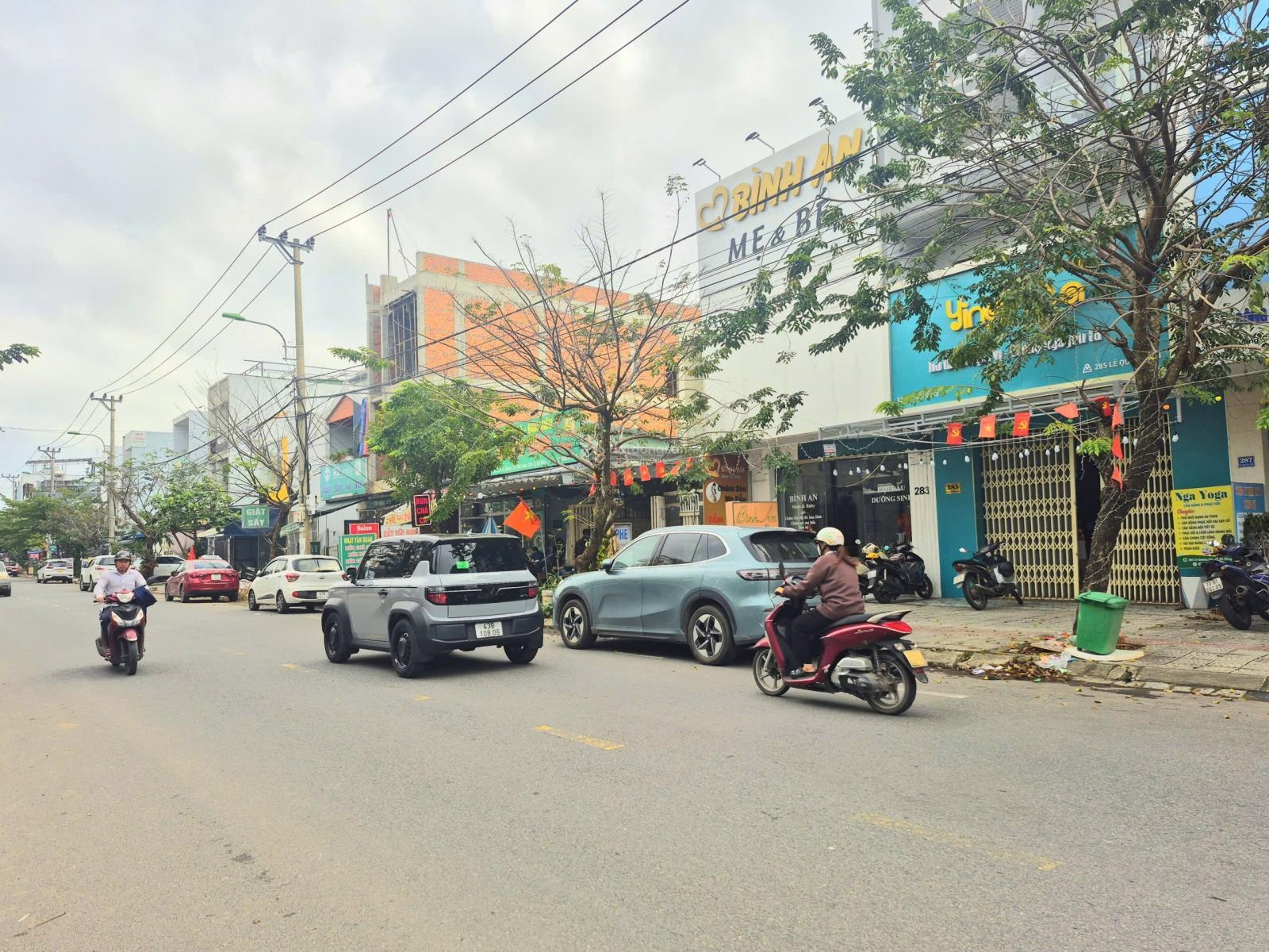 Bán lô đất tặng nhà cấp 4 đường lê quảng chí, hướng đông nam, khu buôn bán sầm uất