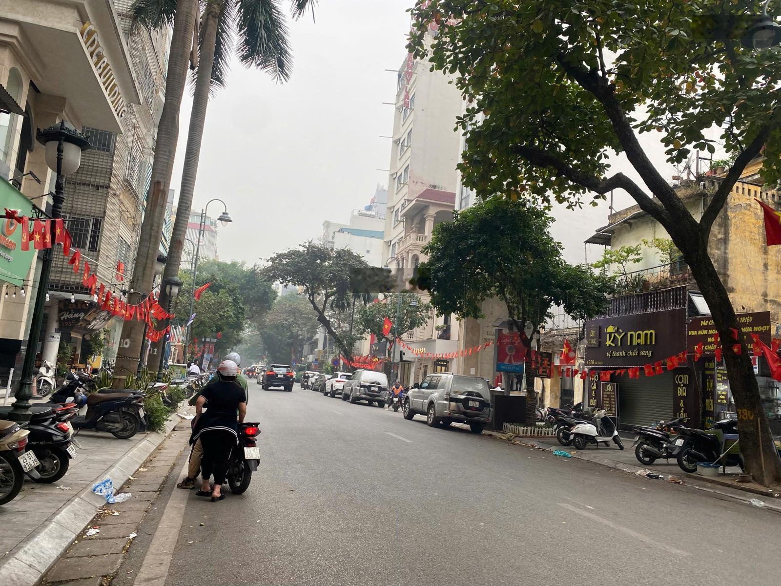 Linhhk cho thuê mặt phố chân cầm, 80m, mt 5m