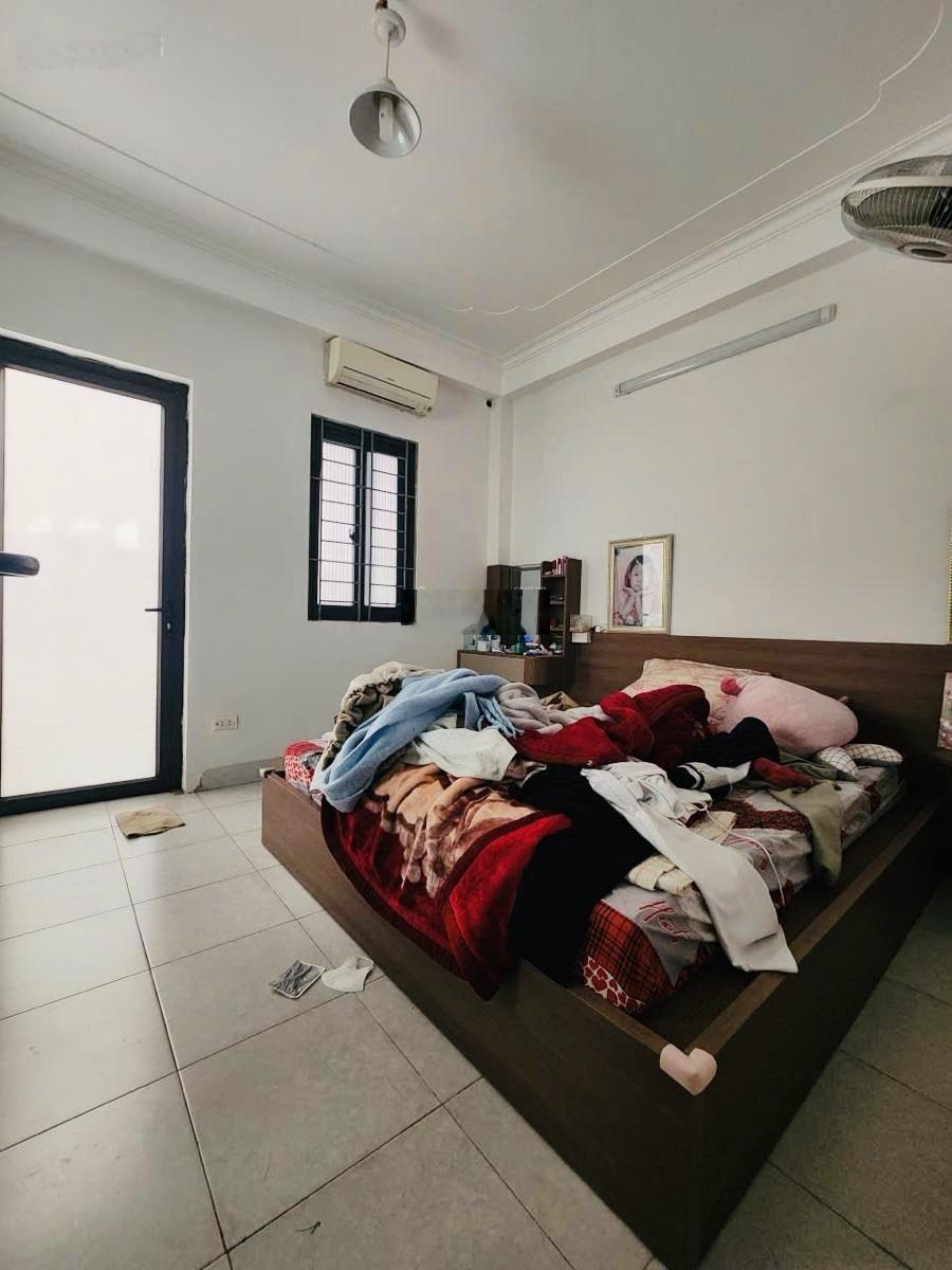 Bán nhà Láng Hạ Đống Đa 39m2 5 tầng dân xây lô góc 3 thoáng ngõ nông gần phố an ninh dân trí ở ngay