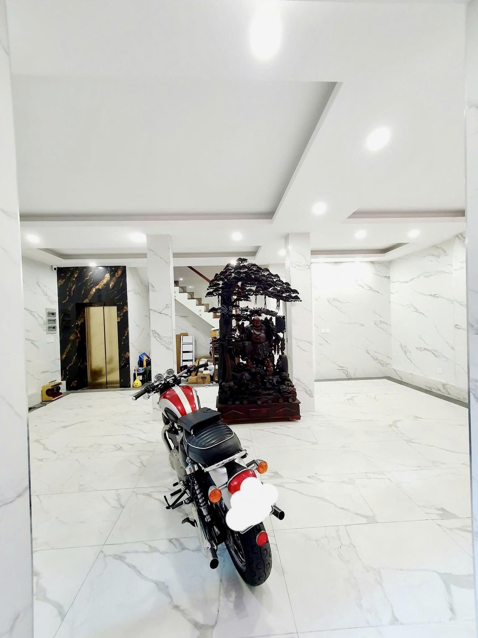 Bán nhà Xuân La 78M2_MT 8.5M - Thang Máy - Phân Lô - Gara 2 Ô Tô