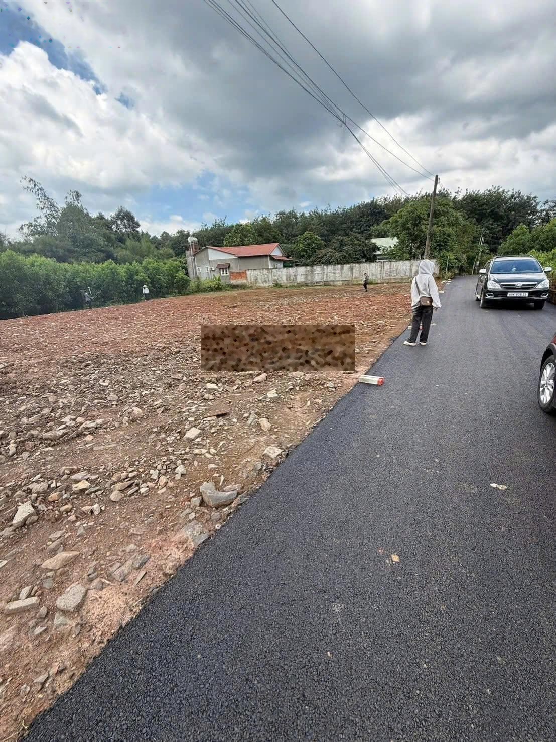 Bán nhanh đất nền 100m2 ở xã đồi 61, sổ hồng riêng, giá 2 tỷ 580, nằm trong khu dân cư