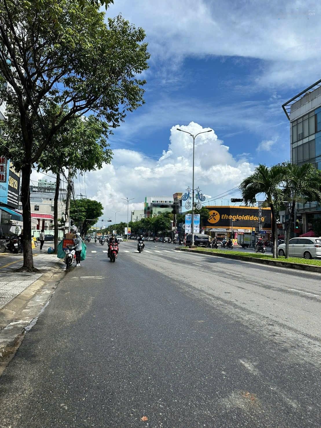 Đất mặt tiền Điện Biên Phủ. Chân Cầu ngã 3 Huế. S= 100m2 (5x20) giá: 7.5tỷ