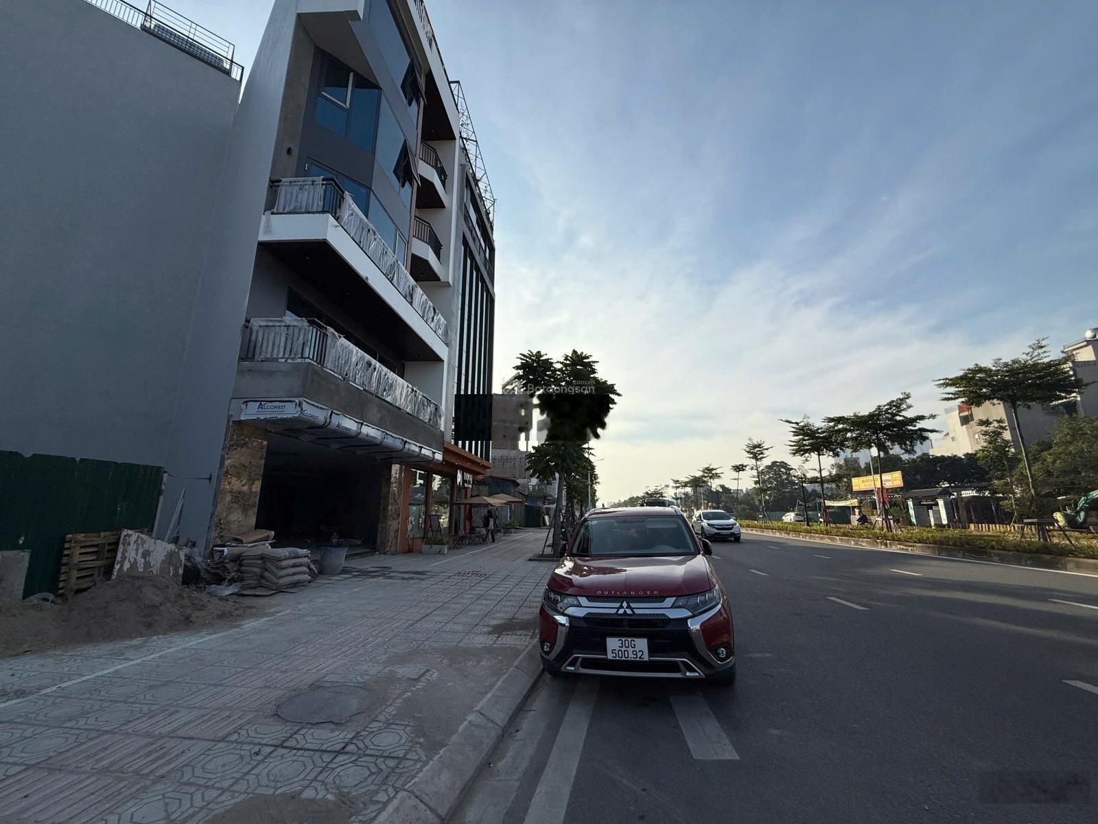 Cực hiếm! 108m² mặt phố Hồng Tiến kéo dài MT 7m gần chợ Ngọc Thuỵ