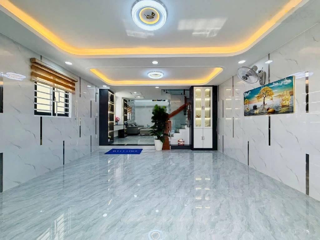 Nhà Bè, 5.1*13.8m nở hậu 75m2 4pn 5wc, cách mt HPT 100m, SHR, Kqh, hoàn công, dọn vào ở đón tết