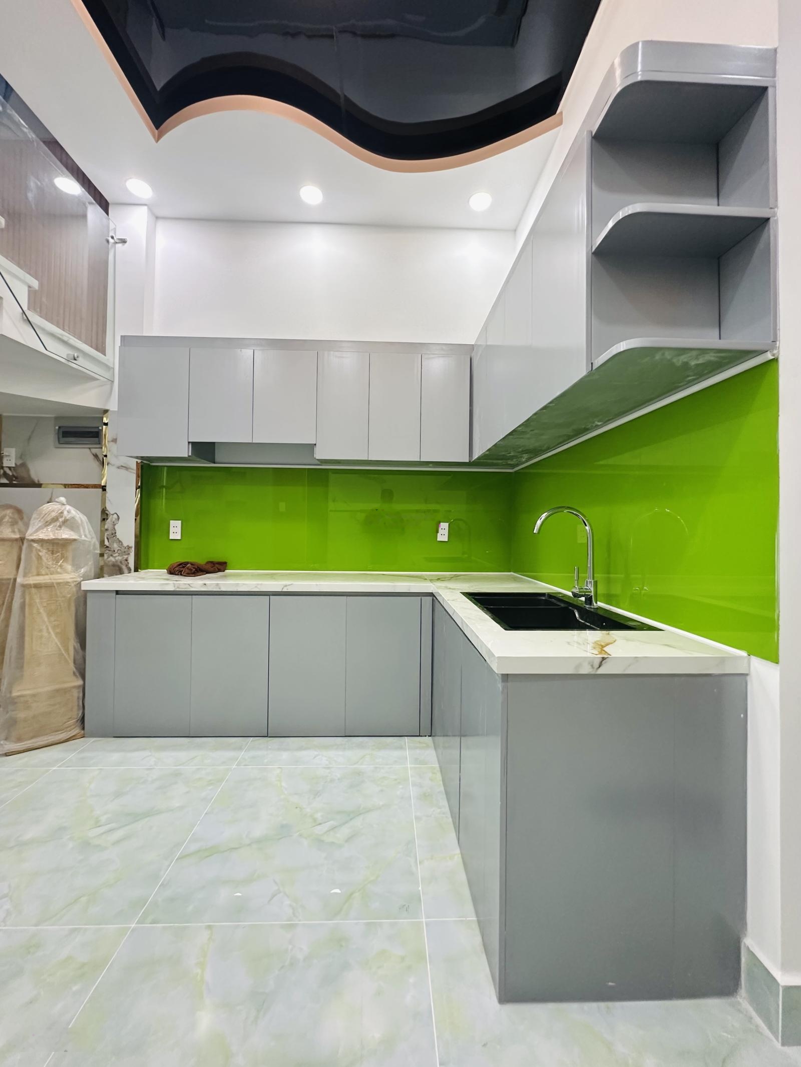 Nhà mới đón tết hẻm thẳng 1 trục bình đông q8 giáp q5 nhỉnh 5 tỷ xíu