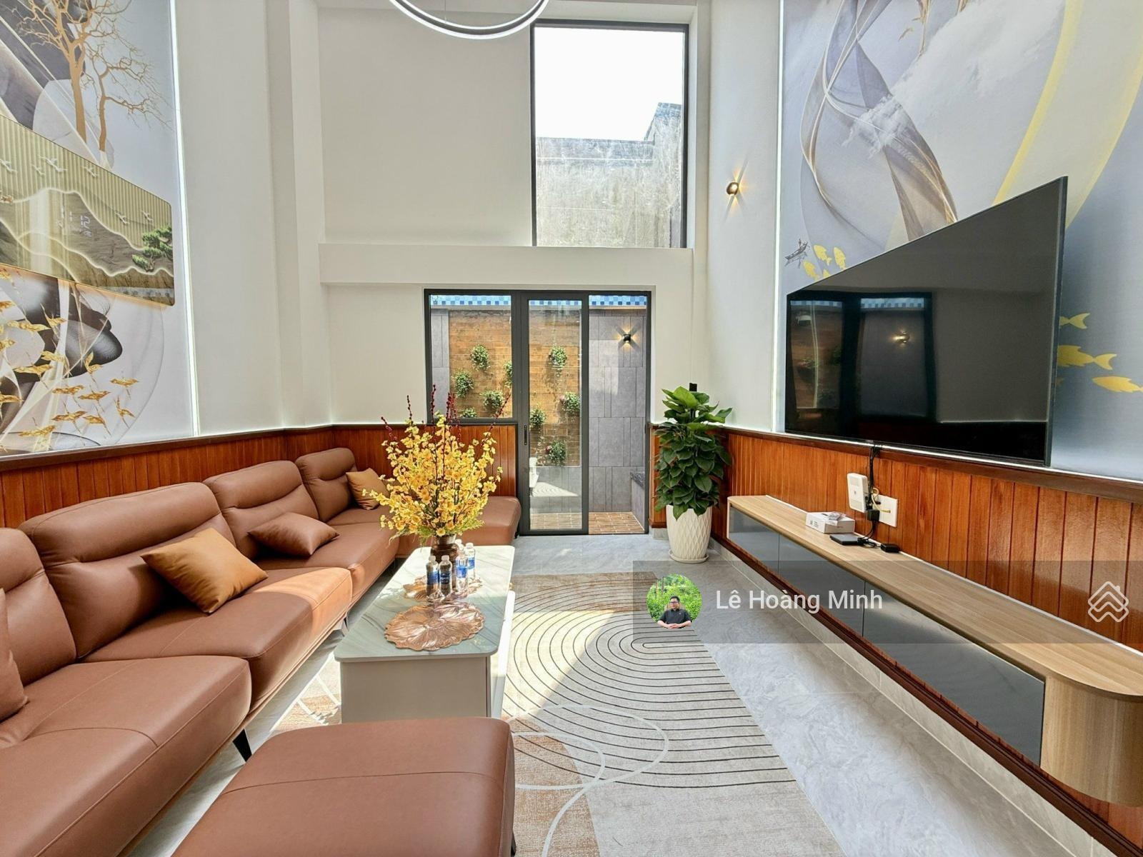 Siêu Phẩm 4 Tầng Có Thang Máy Ngay CV Phần Mềm Quang Trung Sát Bên Gò Vấp