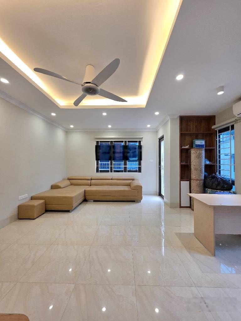 Bán nhà khu Mỹ Đình, 45m2, 5 tầng, phân lô, 2 mặt ngõ ô tô, full nội thất 11 tỷ hơn