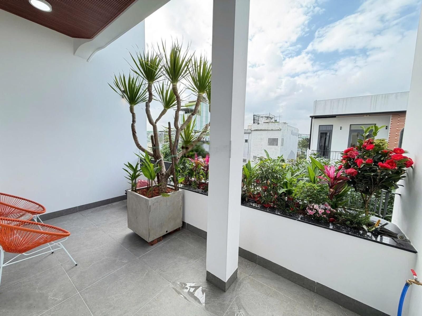 Bán nhà 3 tầng MT Hoà Minh mới xây đẹp, chỉ việc vào ỏ hoặc kinh doanh 4 phòng ngủ full nội thất