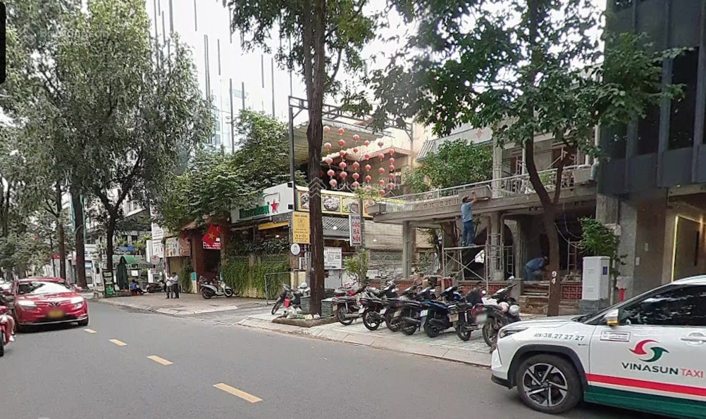 Bán nhà góc 2 MT Phạm Ngọc Thạch P. 6 Q3, DT 10x20m CN 183m2 KC 2 tầng, giá 300 tỷ