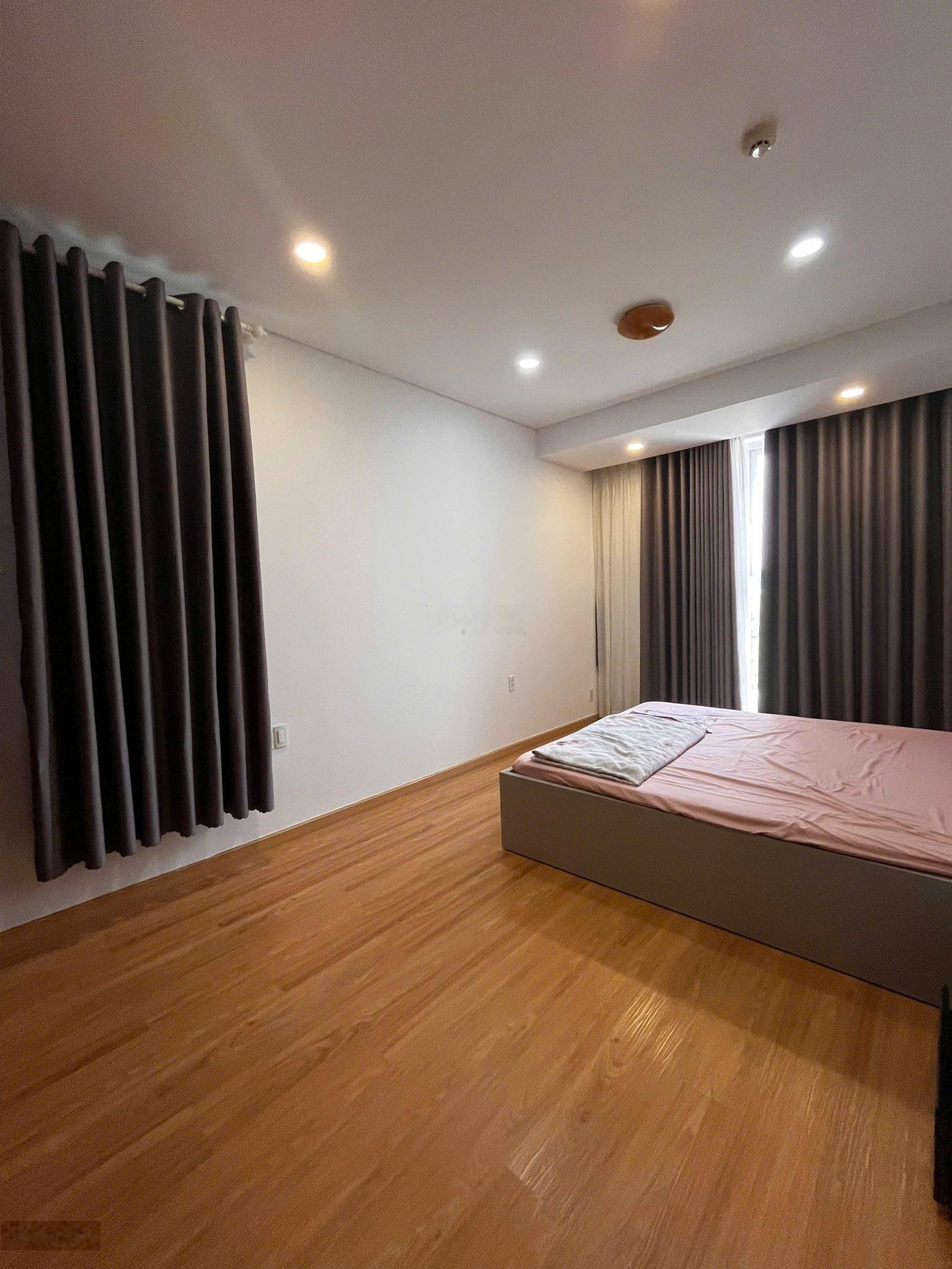 Cho thuê căn hộ theo ngày, 3pn, 2wc 700k/ngày ở chưng cư Hưng Phát silver star