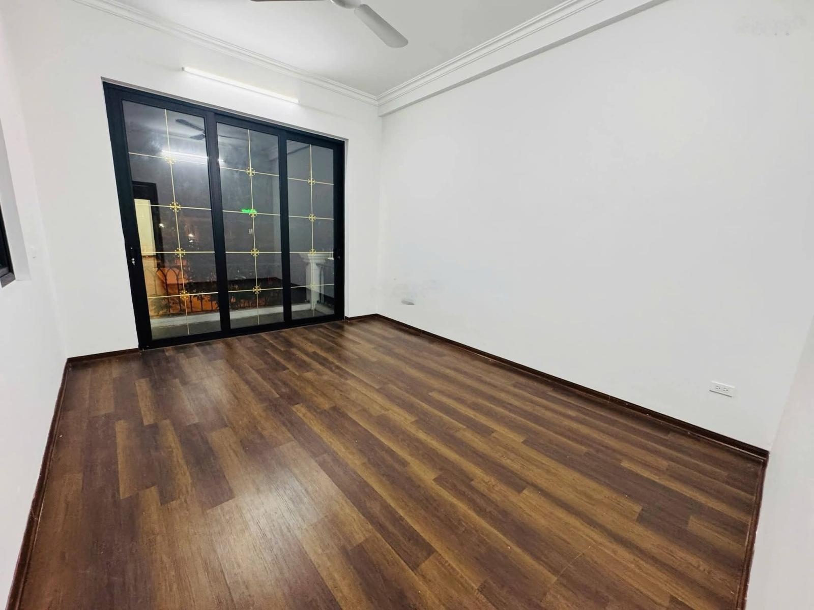 Bán nhà mặt phố Nguyễn Bặc Ngọc Hồi 55m 4tầng mới đẹp, mặt đường to rộng, vỉa hè kinh doanh đỉnh