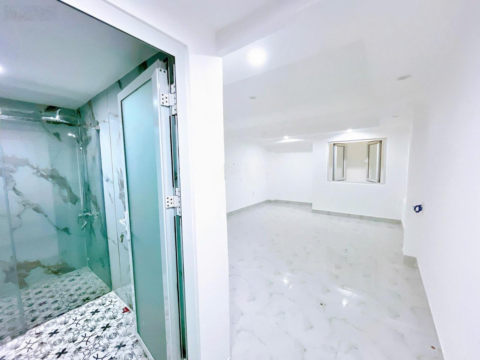 Siêu Hiếm Mặt Tiền Nguyễn Hồng Đào 8x16m 45.5 Tỷ 4 Tầng Sân Thượng-Gần Tuyến Metro-Đầu Tư Tương Lai