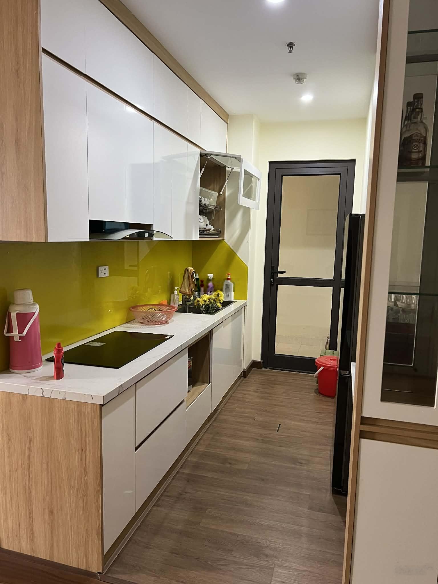 Bán căn hộ toà CT2 chung cư IEC - Thanh Trì, DT 70m2 2 phòng ngủ 2 wc, giá 4,1 tỷ. LH 0983873848