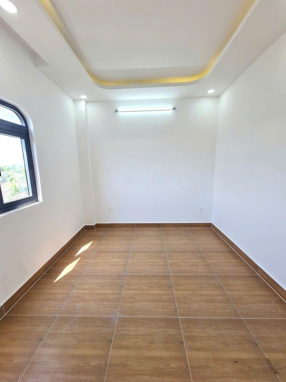 Bán nhà mới 100%, kdc đ. long thuận, p. long phước, quận 9