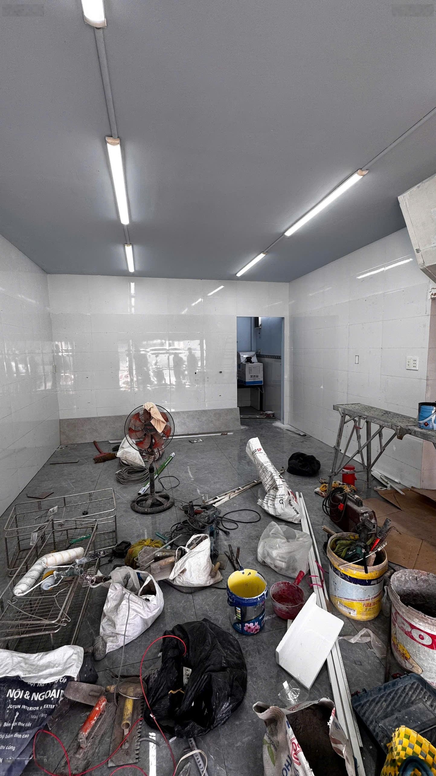 Bán nhà mặt tiền đường Lạc long quân kế bên KDL Đầm sen