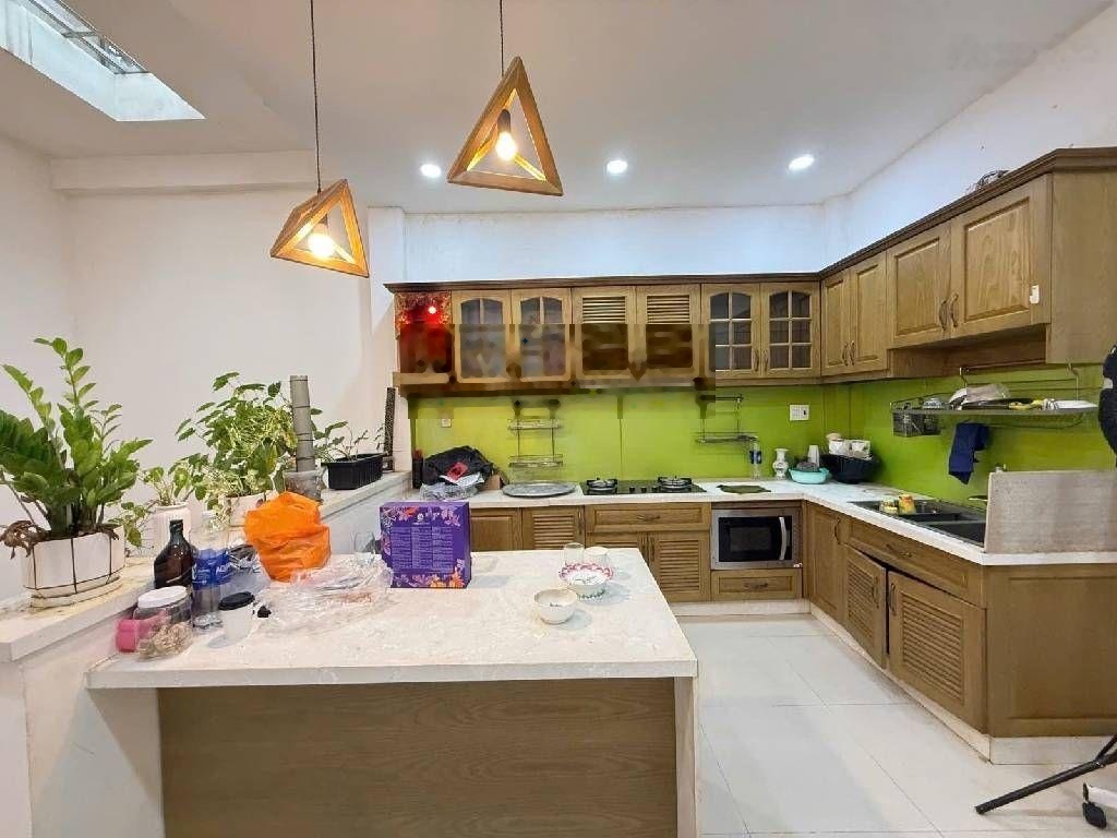 Bán gấp nhà sát mặt tiền kinh doanh, 70m2, 2 tầng đường ôtô tránh thông, Gò Dầu, Cầu xéo - Tân Phú