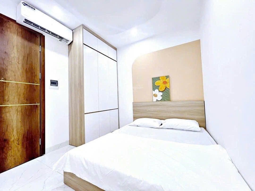 Bán CHDV Vũ Ngọc Phan! 21PKK, 82m2*8T thang máy, DT 126tr/th, 2 thoáng, 20m ô tô tránh, PCCC, GPXD