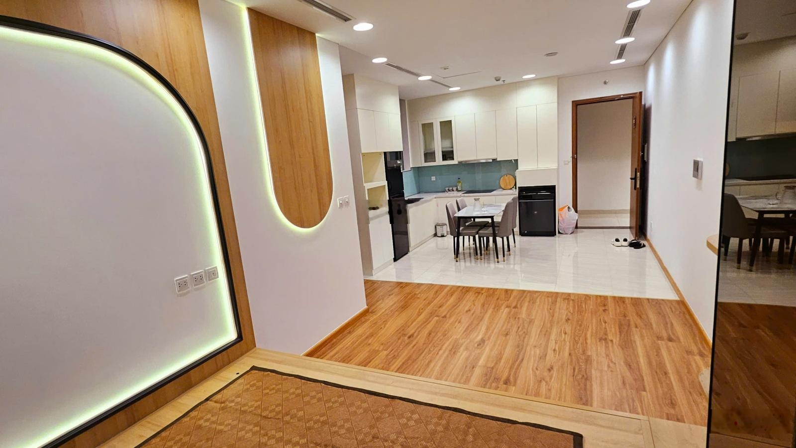 Chủ nhà gửi bán căn hộ VIP 57m2 1Pn + 1Wc full nội thất cao cấp tại Diamond Park 16 Láng Hạ!