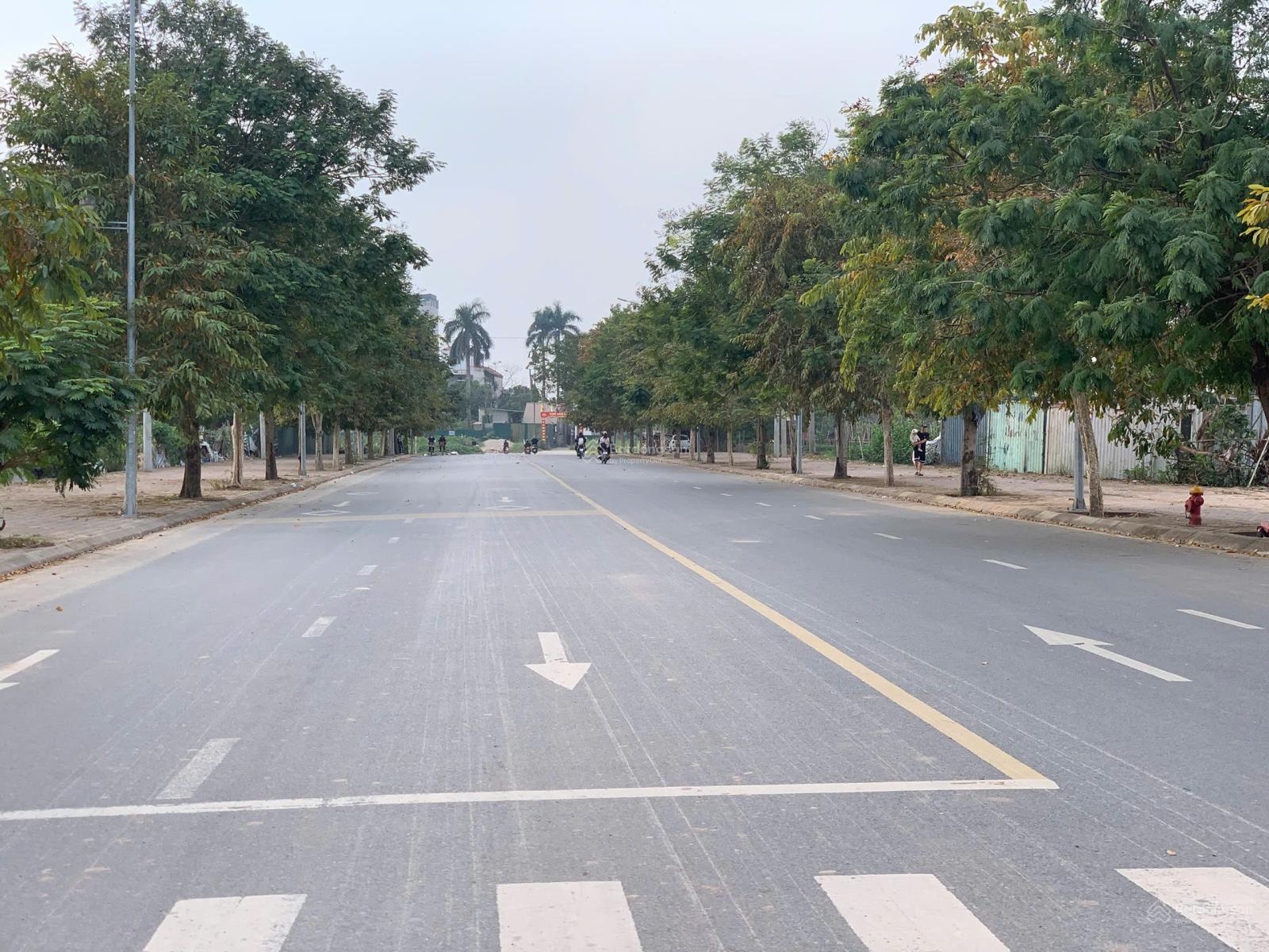 Sẵn nhà 3 tầng - tân phong - ô tô chạy vòng quanh -lh 0977699899