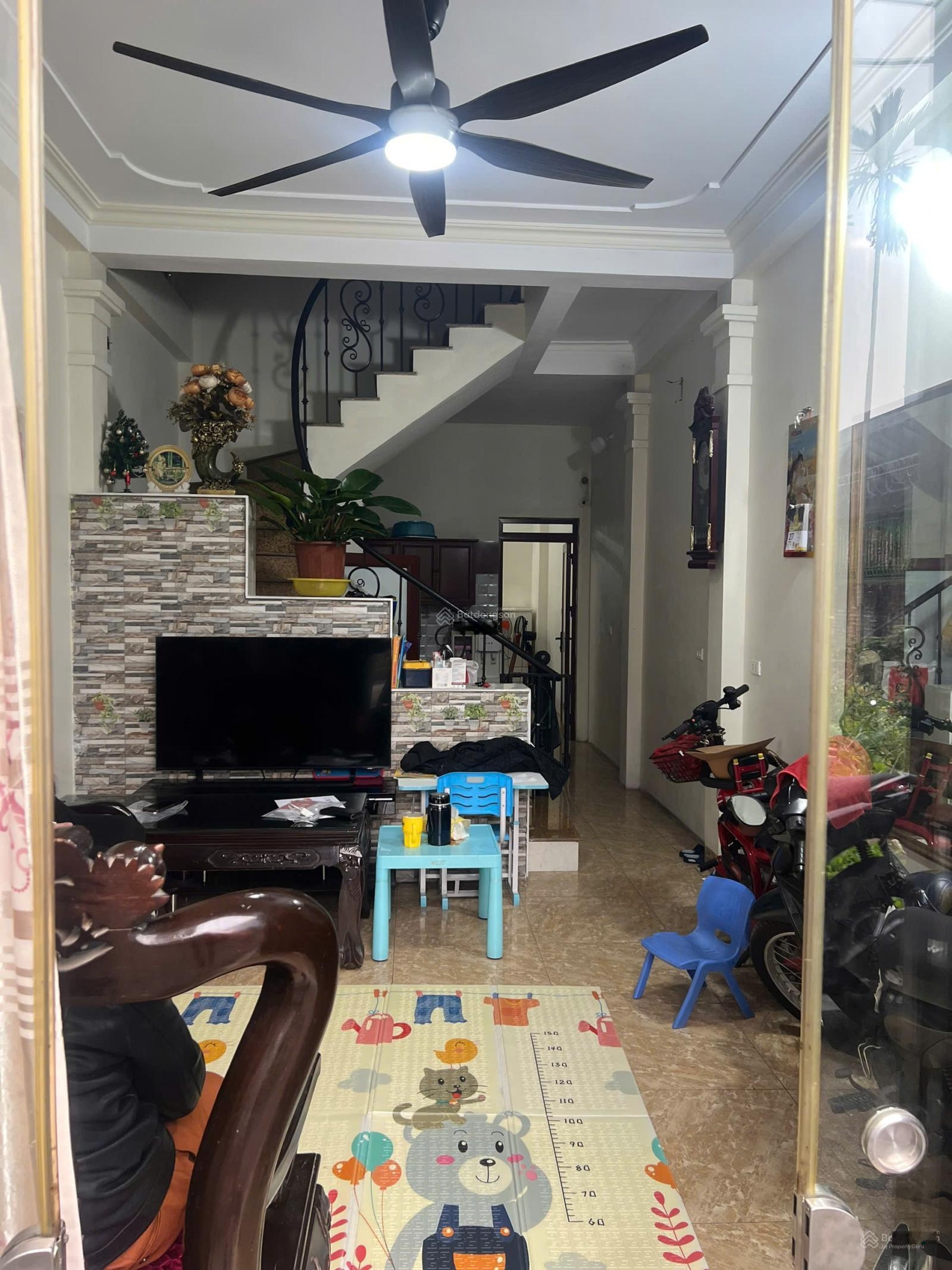 Nhà 3 tầng dân xây - Du Nội, Mai Lâm (cũ)