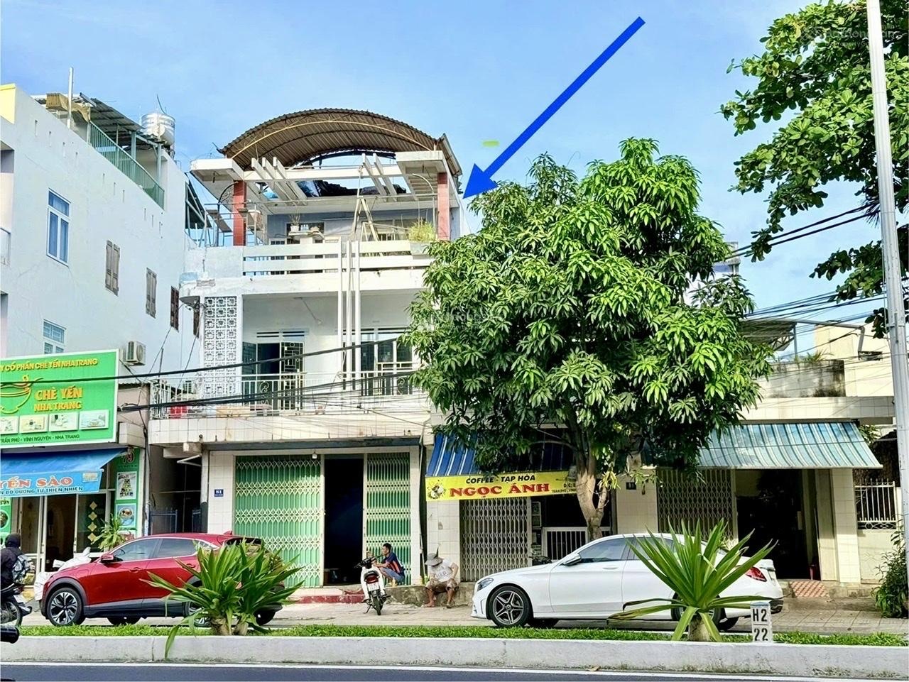 Nhà 3 tầng mặt tiền kinh doanh đường biển Trần Phú - Phường Nha Trang - Diện tích: 111,7m2