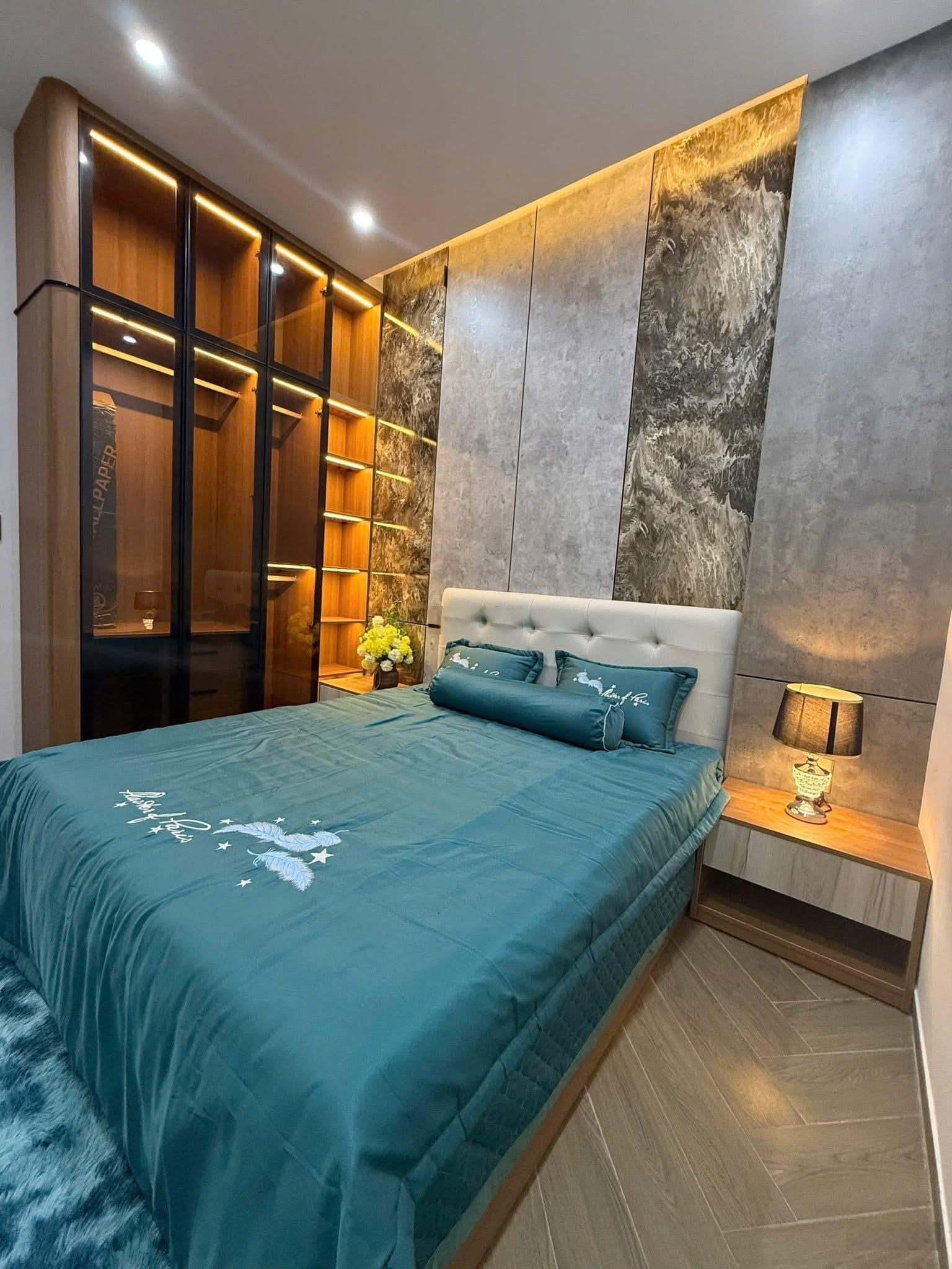 NHÀ ĐẸP ĐỐN TẾT 3 tầng xây mới đường Hoà Minh 14 ngay cổng trường Lương Thế Vinh