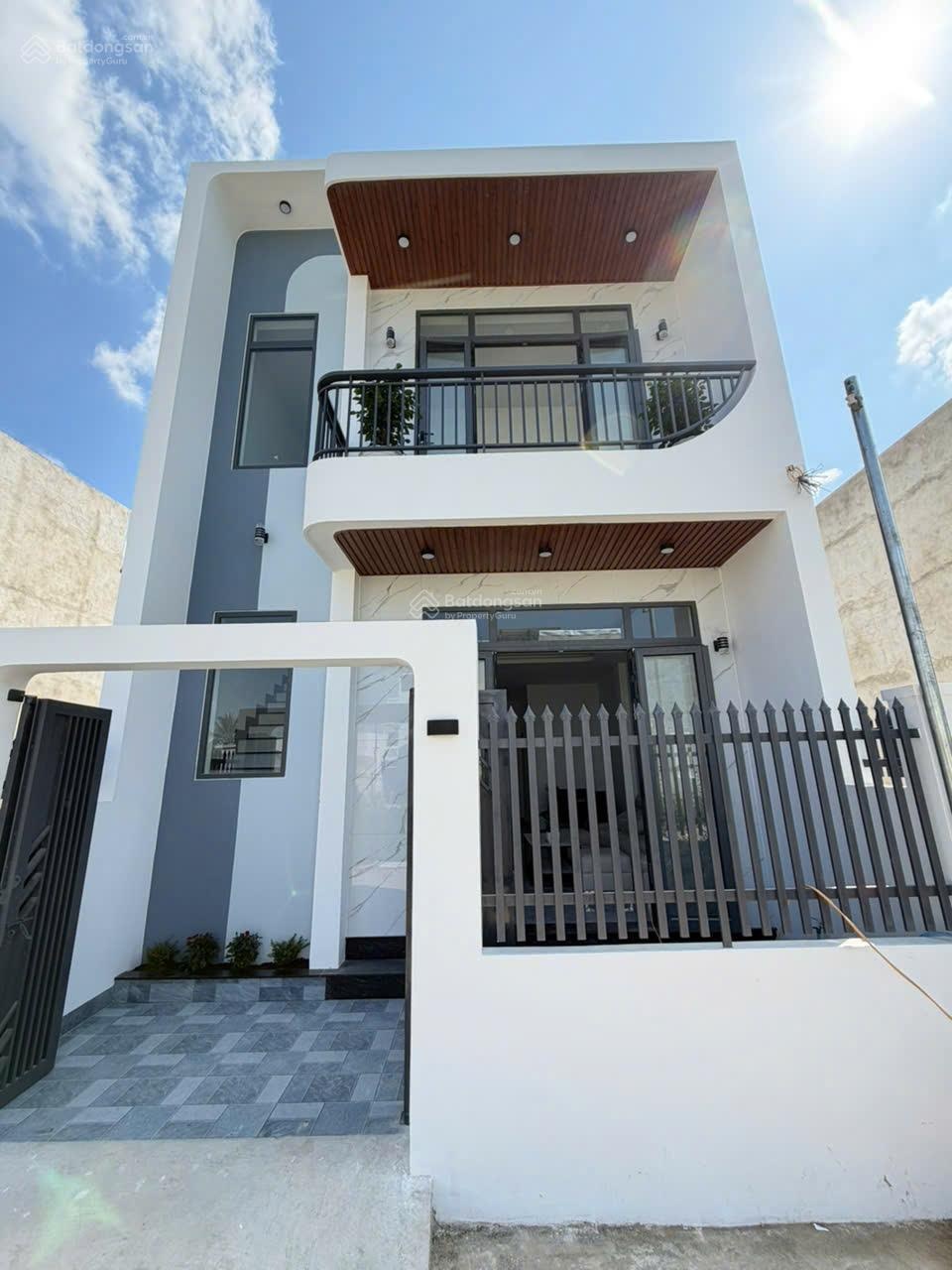 Nhà 1 trệt 1 lầu Diên An cách QL1A 300m - full nội thất sang trọng - đường bê tông - SĐT 0931897111