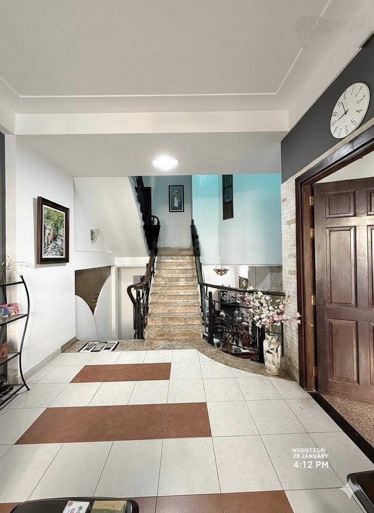 Trung tâm bảy hiền k300 nhà 4 tầng gara riêng không gian ở đẳng cấp