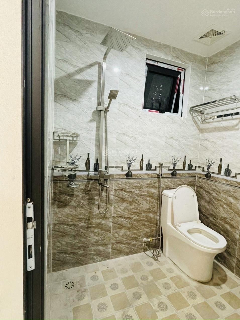 Cho thuê nhà Thành Thái, 90m2, 7 Tầng , MT 6m, thang máy, 45Tr