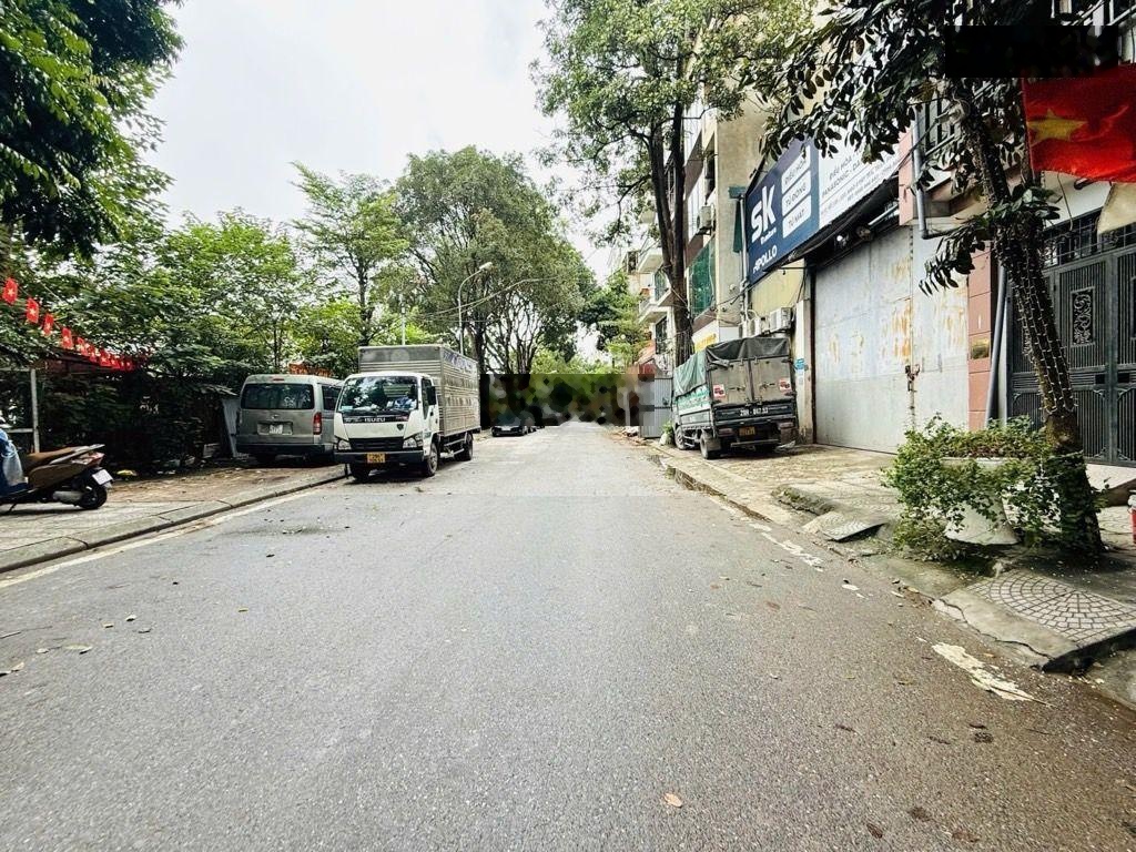 Bán nhà khu phân lô - vỉa hè - oto tránh - hai thoáng - toà 7 tầng thang máy nội thất sịn sò