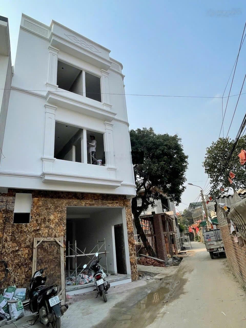 Bán nhà 3 tầng 80m² xã bình yên thạch thất, full thổ cư, gần đh fpt