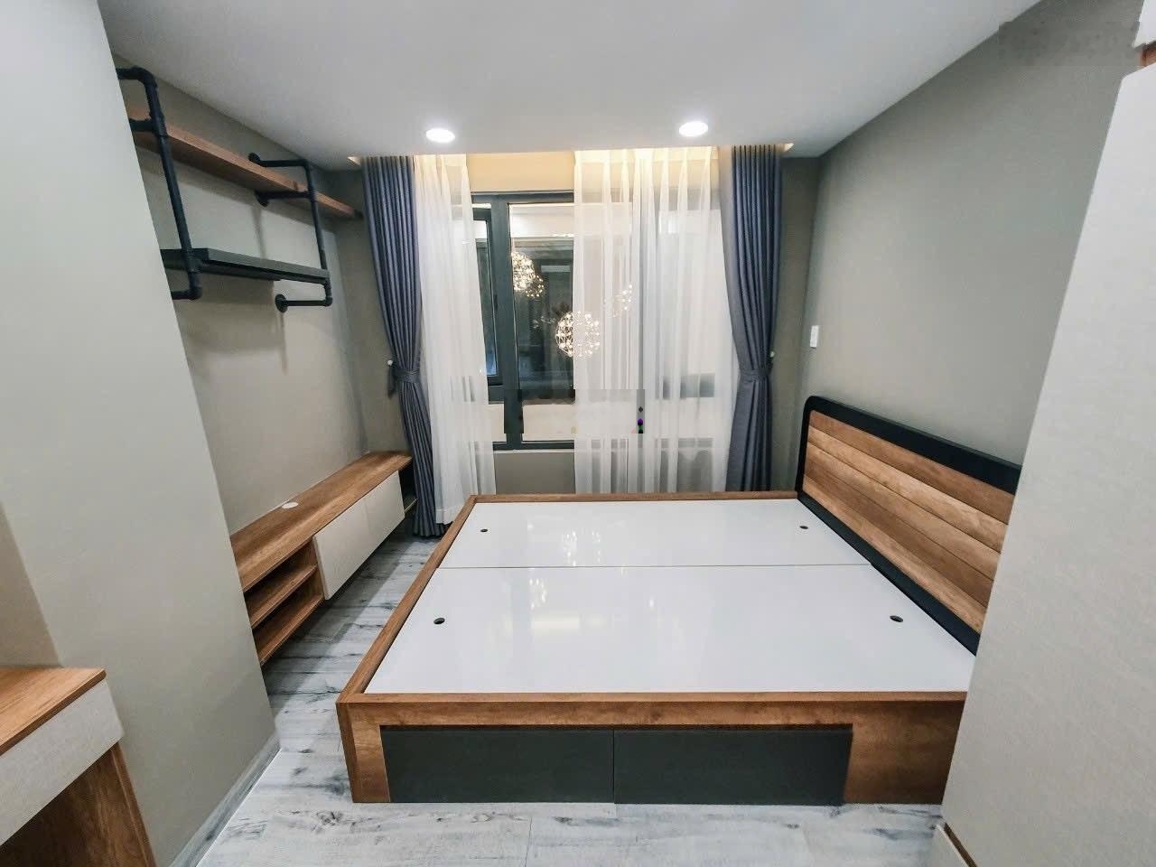 Bán gấp NR 6PN 4WC 35m2 chỉ với 9,3 tỷ tại Huỳnh Tịnh Của, Võ Thị Sáu, Q3, HCM