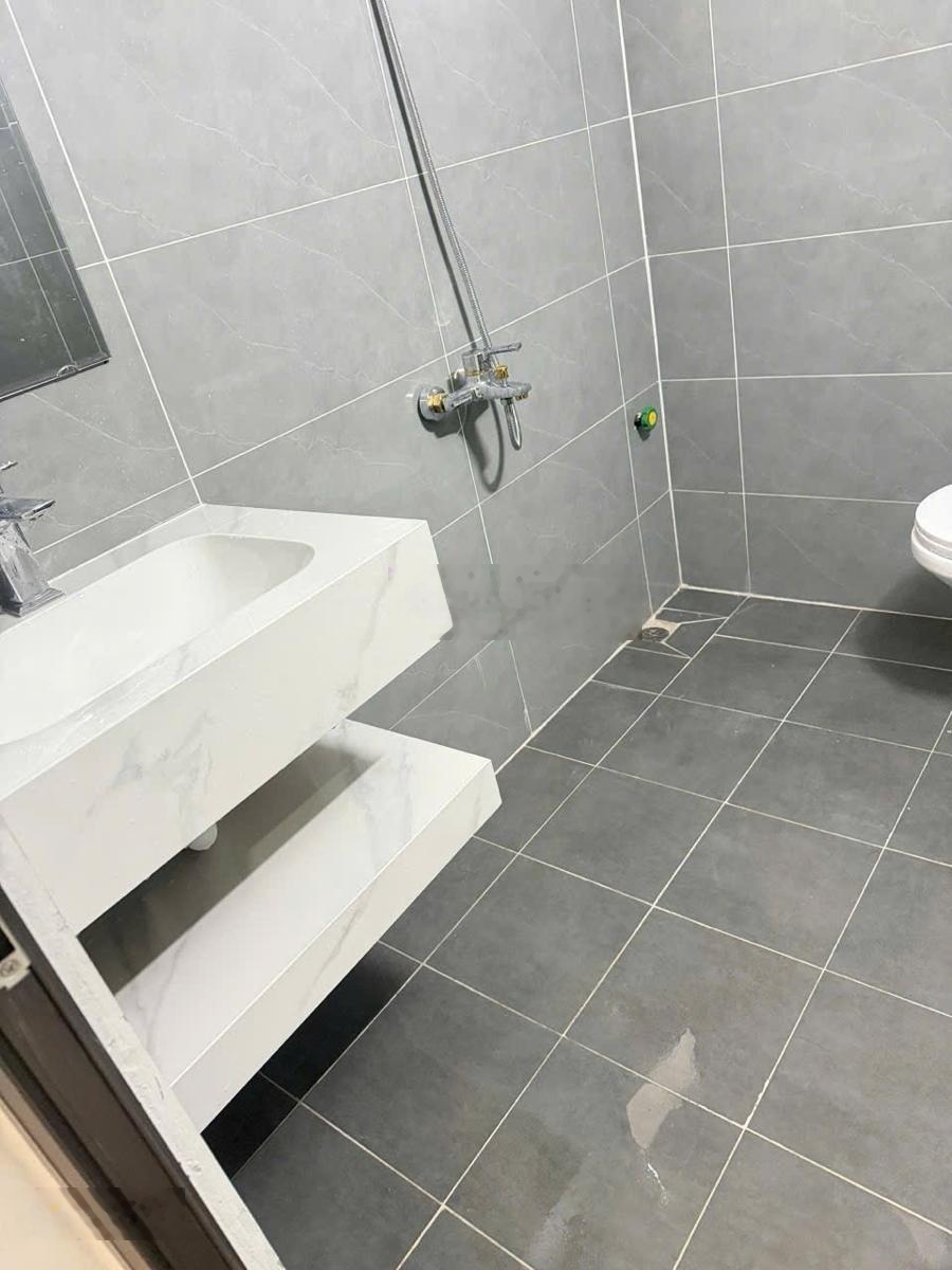 Bán gấp nhà thuỵ khuê - 5 tầng - giá 7.79 tỷ - sổ đỏ riêng, ở ngay.