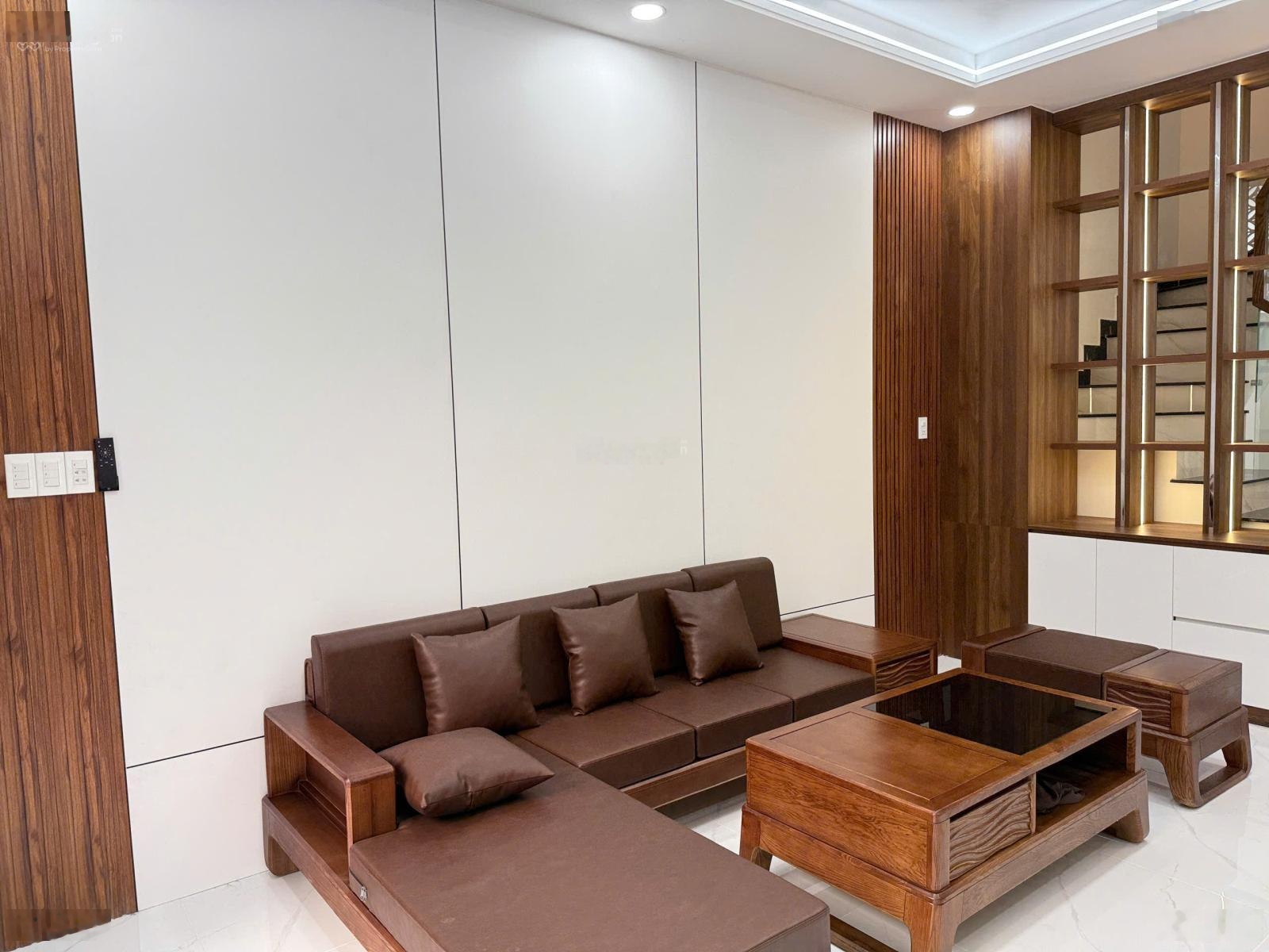 Nhà 3 tấm Hoàn công, Full nội thất cao cấp. Gần Bigc .Gia: 7ty. Lh: 0909290286