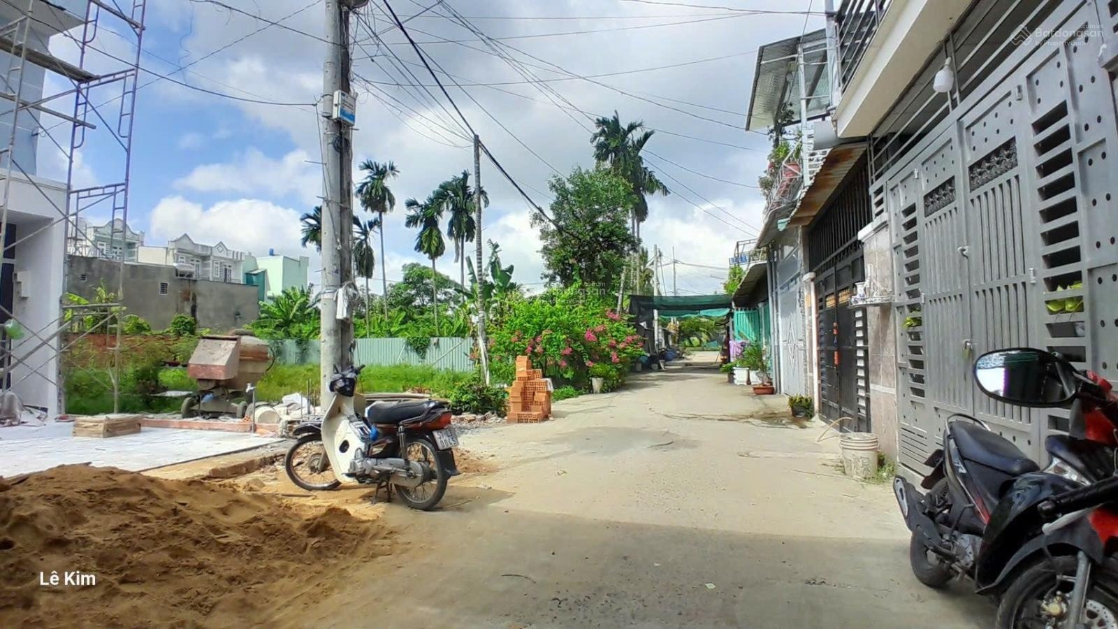 Bán lô đất 5x20 full thổ cư, xd ngay mật độ xây dựng cao. Kdc đông đúc,cách đường Bình Mỹ 200m