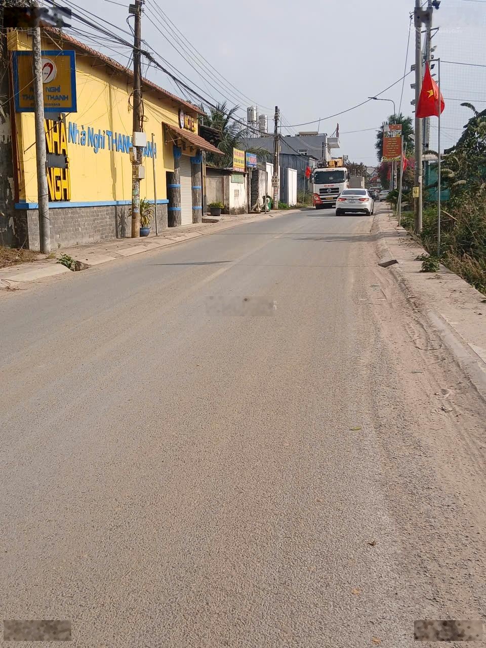 Đất kế bên quốc lộ 51 long thành, giáp ranh thị trấn long thành, ngay khu nhà nghỉ và sân banh mini