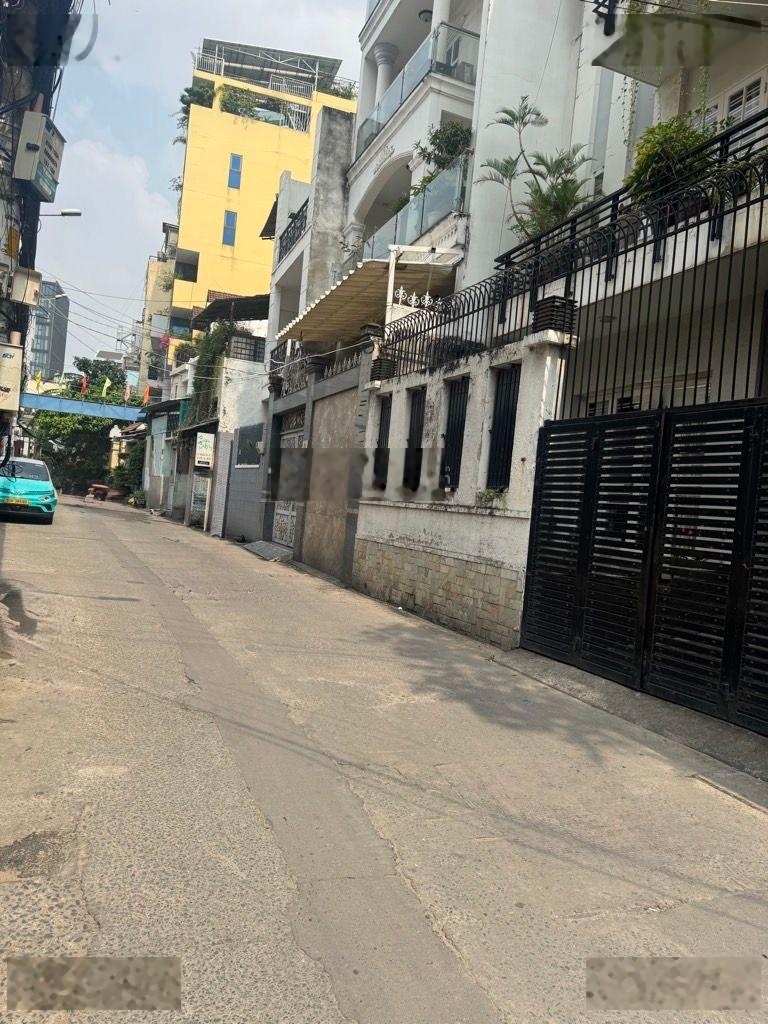 Hẻm xe hơi trong nhà - 155m2 - cách 1 căn ra mặt tiền nhiêu tứ - xây dựng 7 tầng