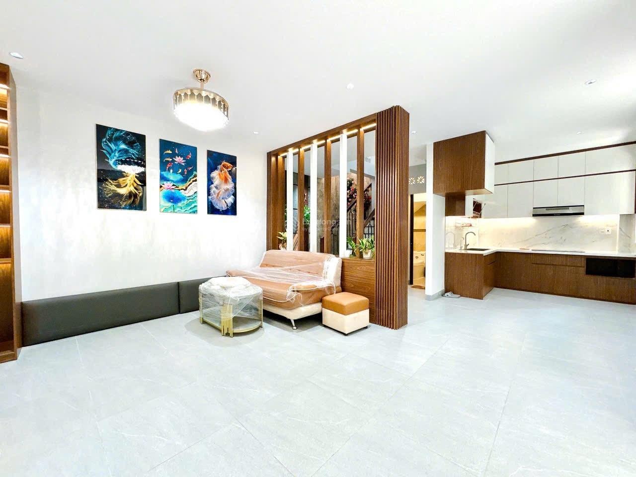 Nhà đẹp 4tầng nhỉnh 7 tỷ gần mt trần xuân soạn - 43 m2 - nội thất cao cấp dọn vào ở ngay