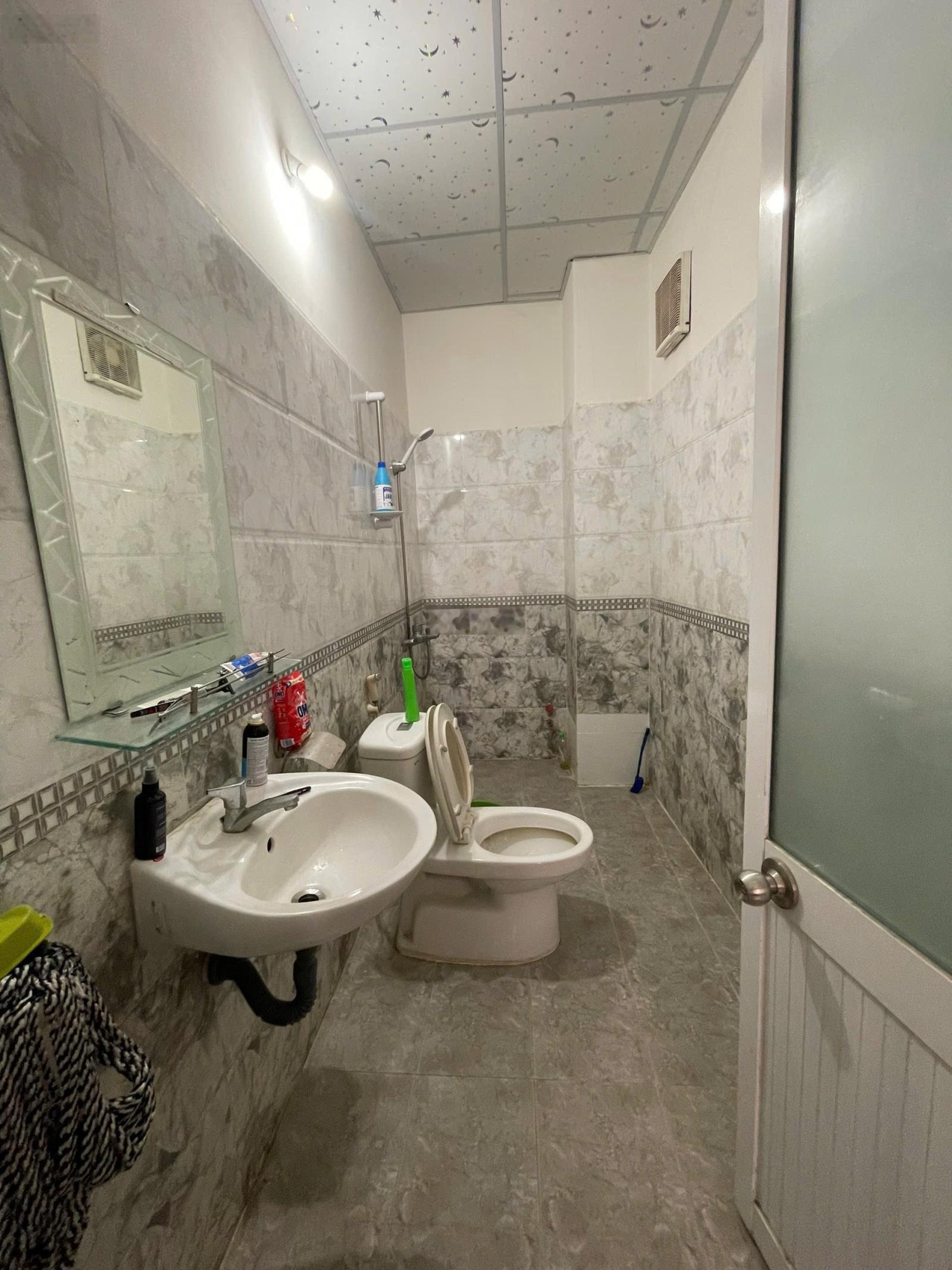 Nhà Phước Long gần vòng xoay Hoàng Diệu/ Nha Trang ( ngang 7M )