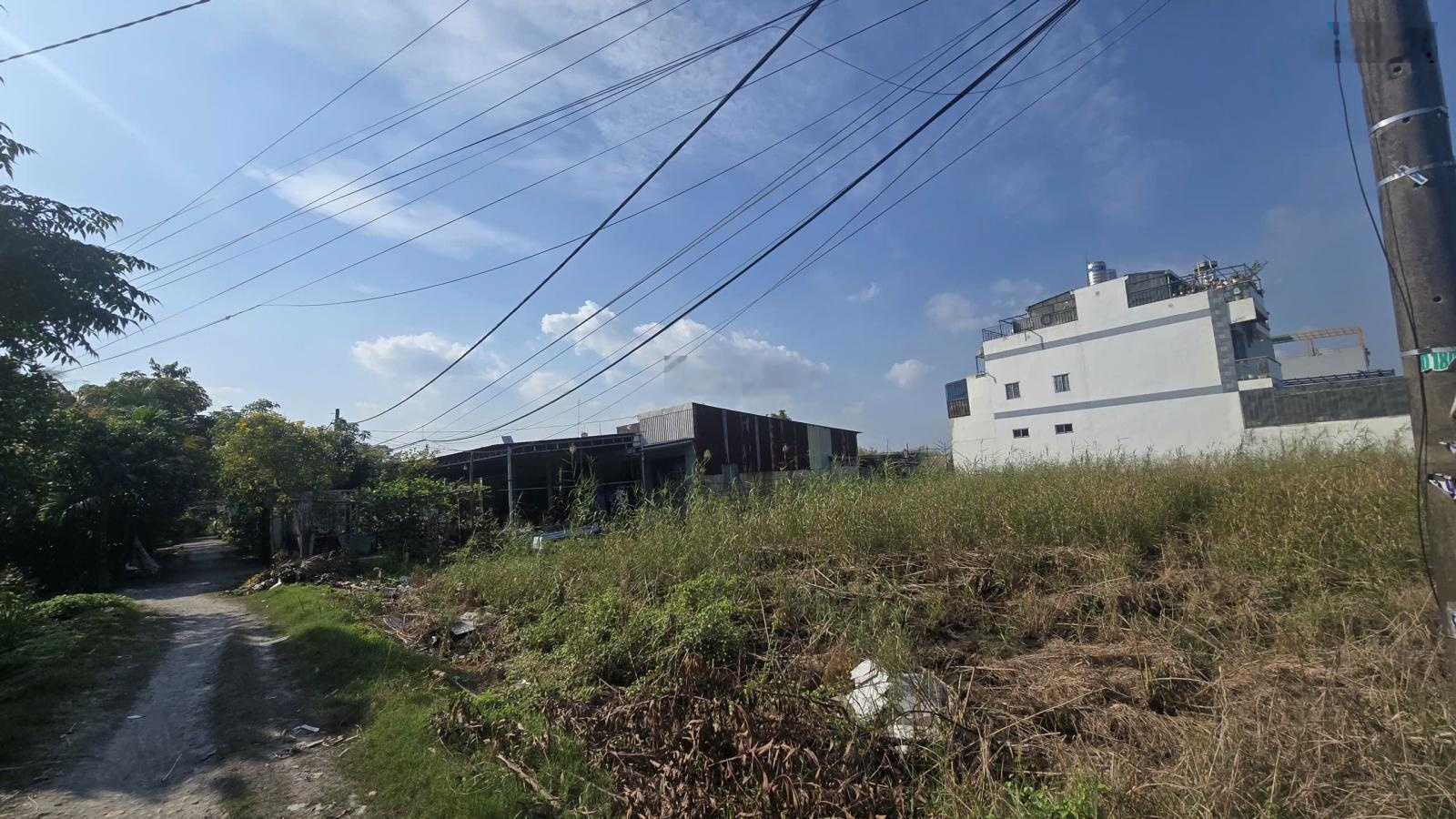 Chủ gởi bán lô đất Góc 2 mặt tiền đường ngang 10m full thổ cư gần cầu Đá Hàng Giá 5 tỷ tl.