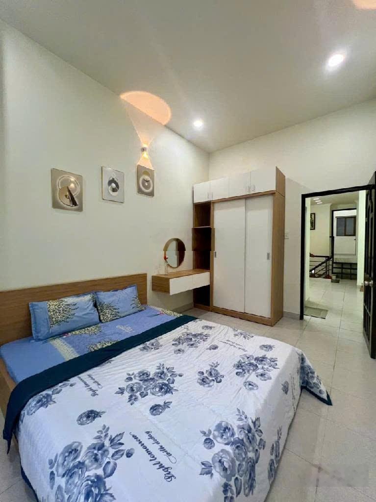 Bán nhà hxh quang trung gần chợ hạnh thông tây 48m2 chỉ 5.5 tỷ thương lượng mạnh