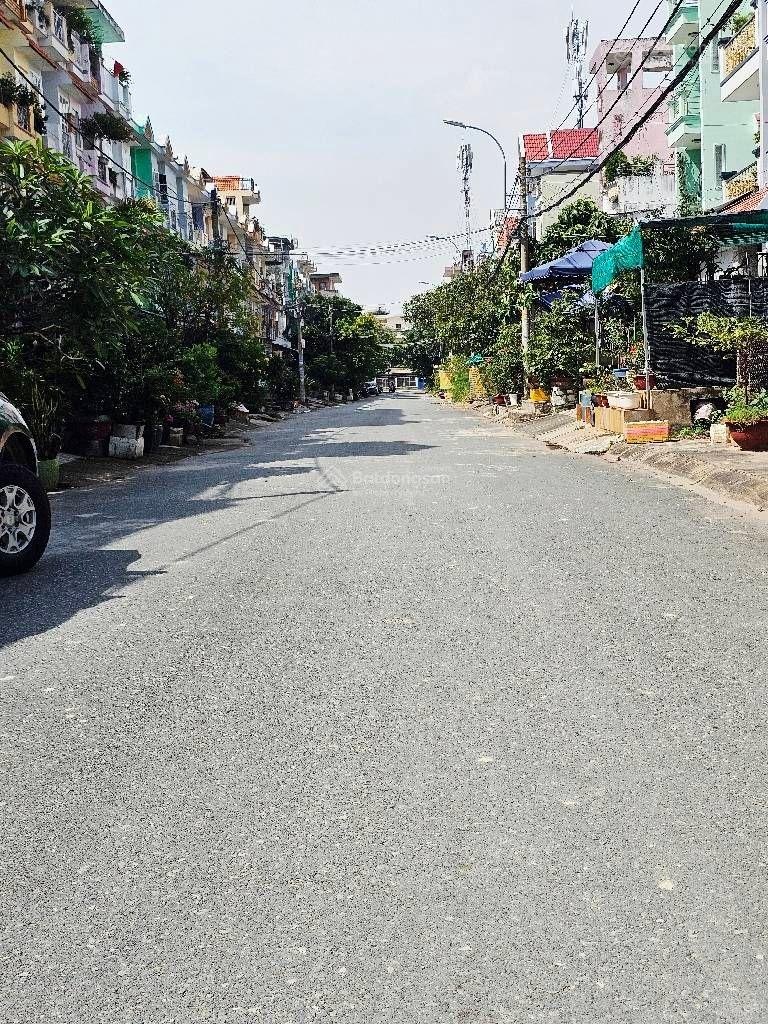 Nhà đẹp cần bán gấp thuận tiện kinh doanh buôn bán