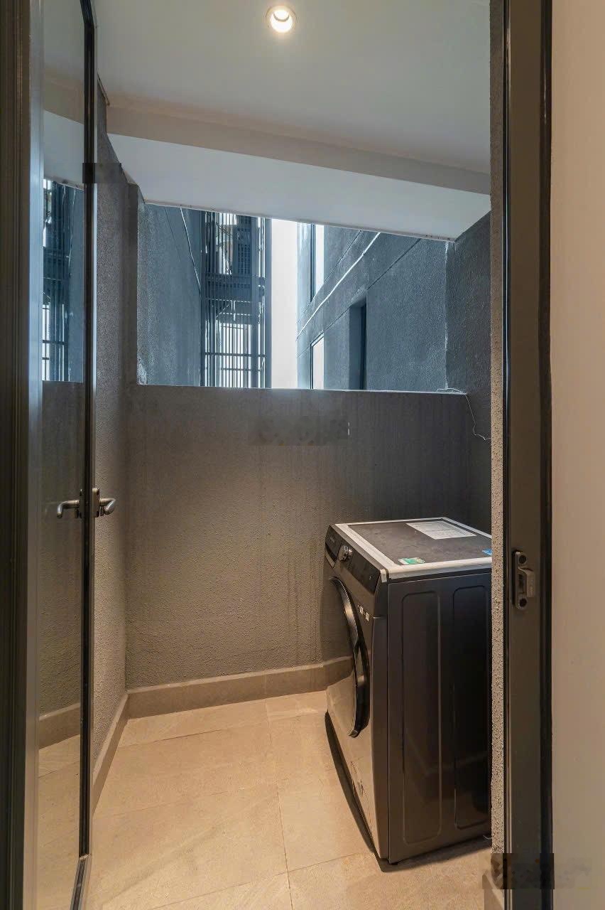 The Crest - Metropole: Cho thuê căn hộ 2PN - Full nội thất - View sông, Landmark 81 thoáng