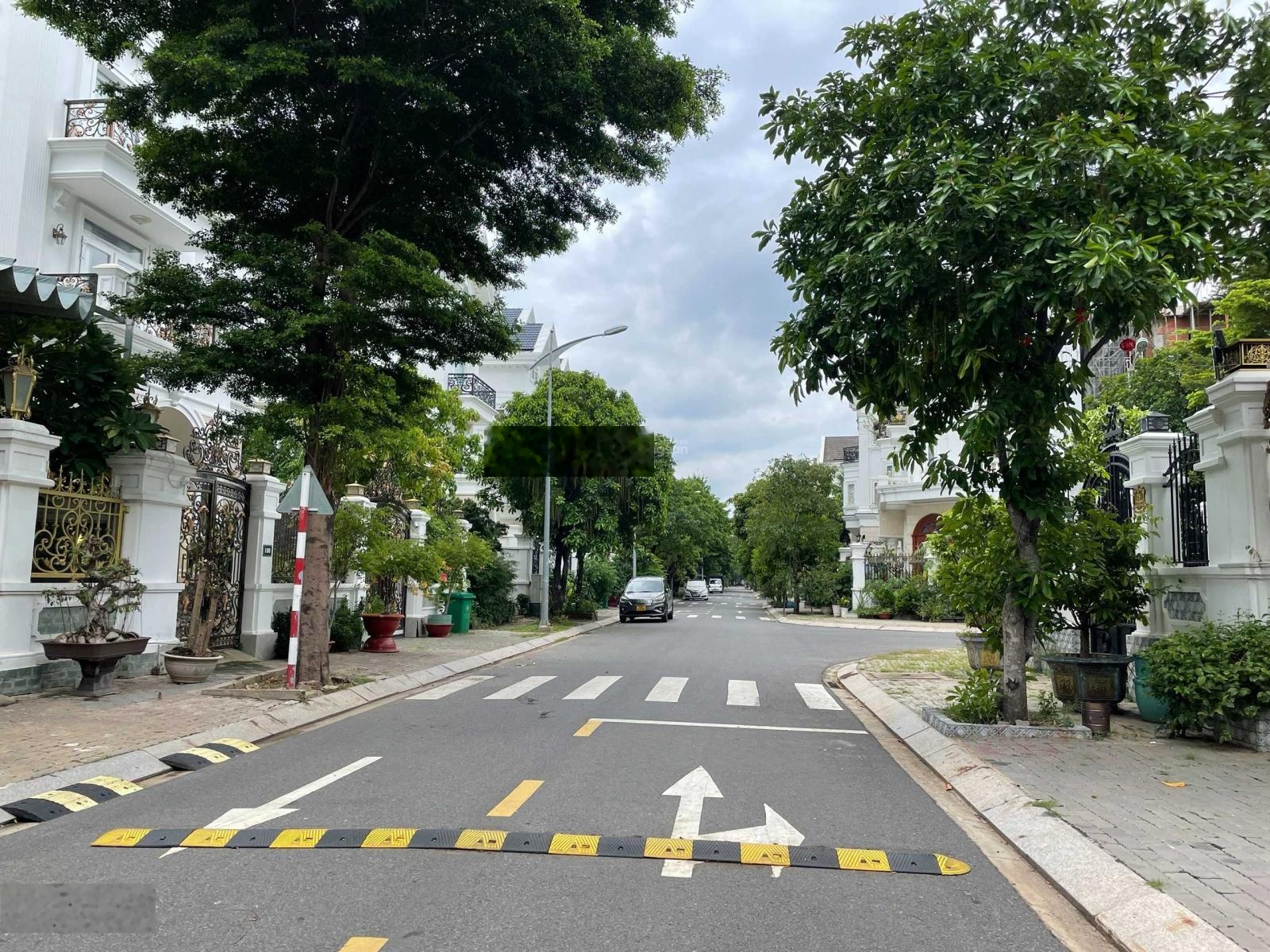 Cần chuyển nhượng căn Cityland Garden Hill, Phường 5, Emart. DT: 5 x 20m