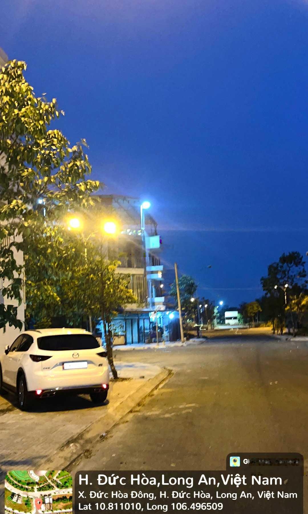 30 lô đất sổ hồng sẵn góc ngã tư lớn giá rẻ nhất KDC LSVN. Liên hệ 0902997442 xem sổ