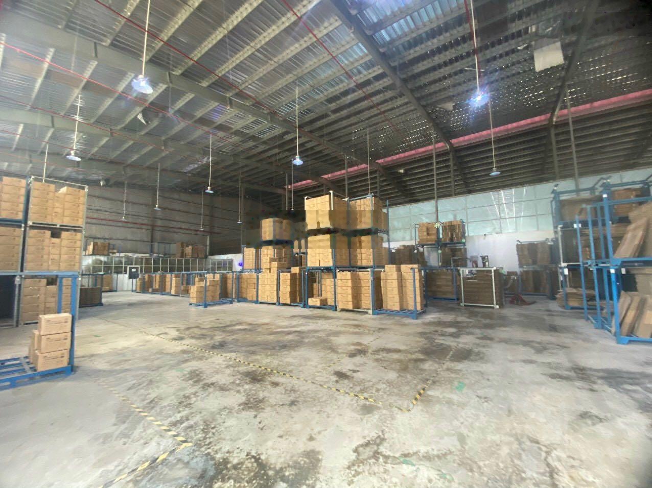 Chính chủ kẹt tiền bán gấp kho mặt tiền đường Nguyễn Đình Kiên, Tân Nhựt, Bình Chánh đường xe cont