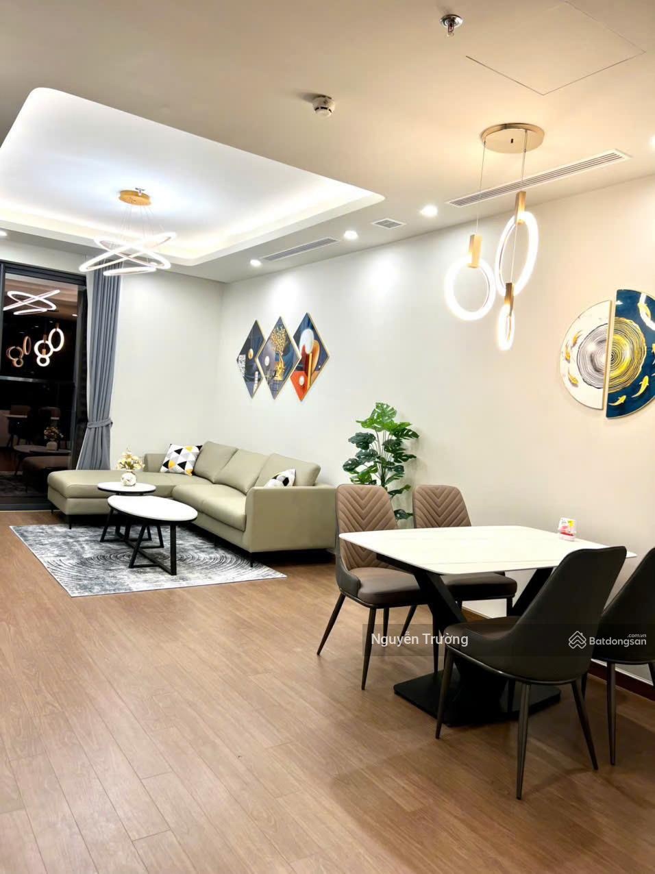 Bán căn hộ 88m2, 2PN view thành phố, cửa TN, ban công ĐB, chung cư The Matrix One. Giá 9 tỷ