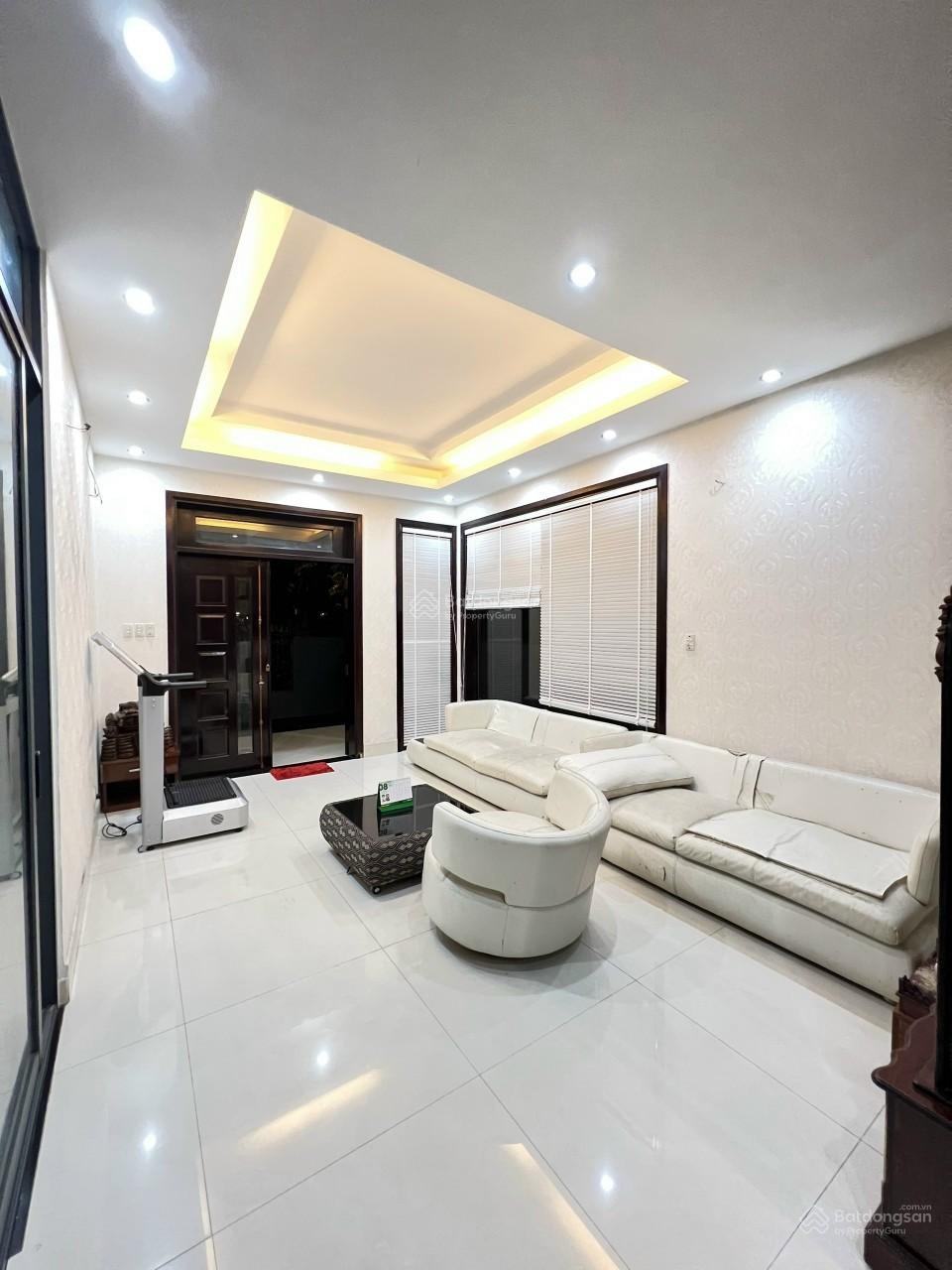 Chỉ với 16,5 tỷ có ngay căn nhà đẹp mặt tiền đường Phạm Hùng KDC Đại Phúc. LH E Dung 0931017279