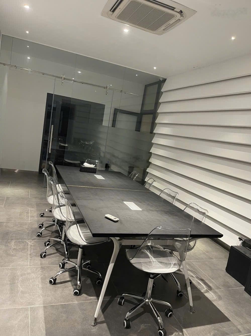 Siêu phẩm Q1! Bán đất tặng Villa (18x20m) nở hậu 320m2 - CTXD: Hầm 7 Tầng