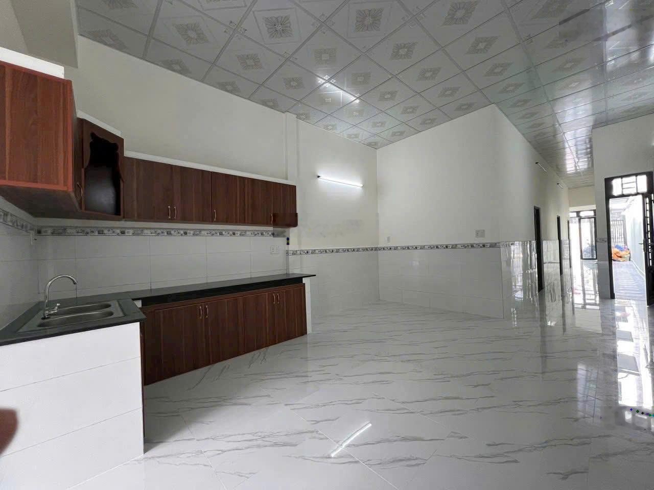 Chủ sang gấp nhà cấp 4 trong tuần MT Trịnh Như Khuê ngay chợ Bình Chánh, DT 115m2